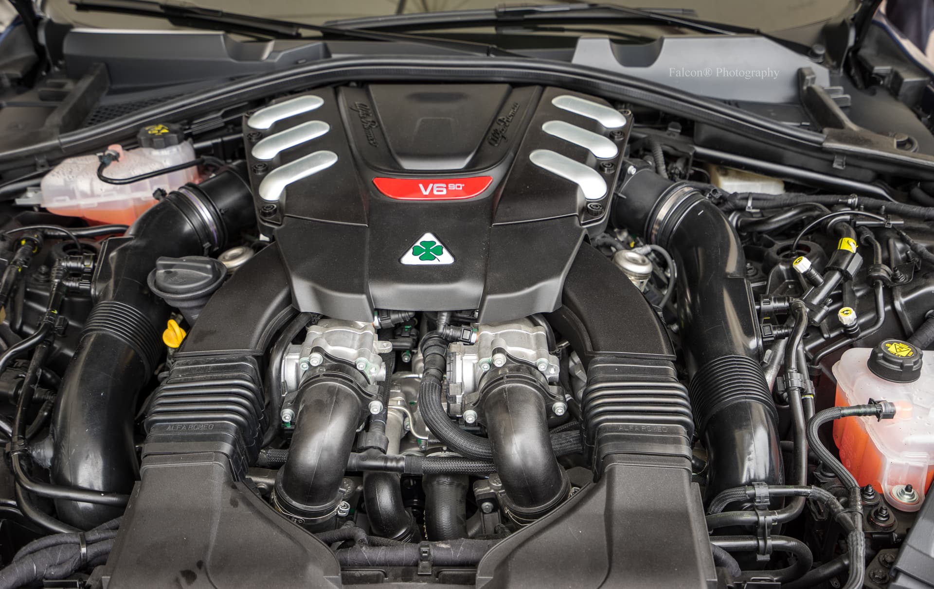 Alfa Romeo V6 Biturbo Quadrifoglio engine bay